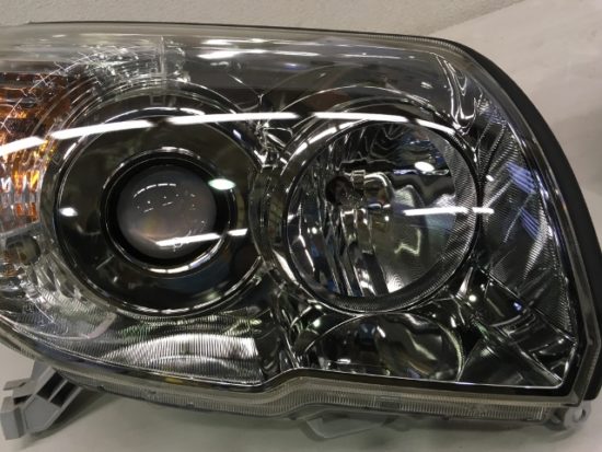 トヨタ車の黄ばんだヘッドライトも新品のように復活します ヘッドライト黄ばみ110番