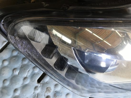 ｖｗワーゲン車によくあるヘッドライトのひび割れクラックは完全修復可能です ヘッドライト黄ばみ110番