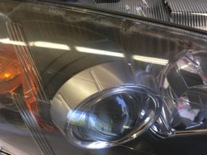 ホンダS2000のヘッドライト黄ばみ除去とクリア塗装施工 (3)
