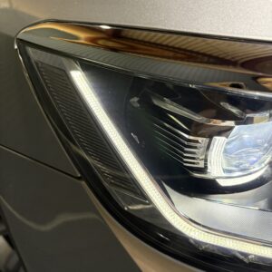 9. VWパサート ヘッドライトプロテクションフィルム施工後